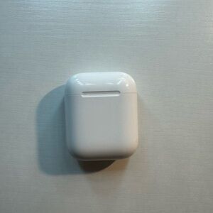 Apple first generation airpods